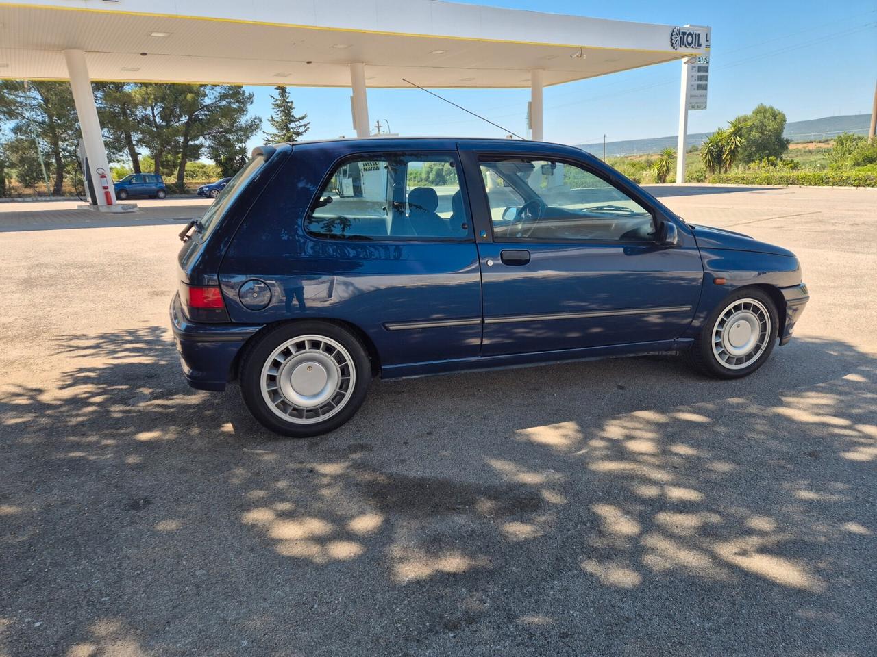 Renault Clio 1.8i 16V