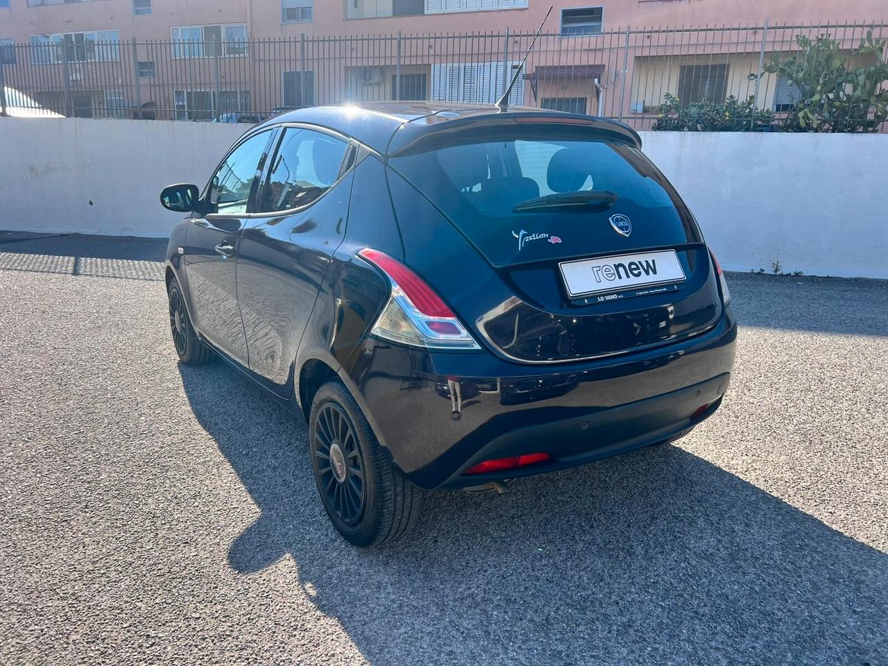 Lancia Ypsilon 1.2 69 CV 5 porte Elefantino