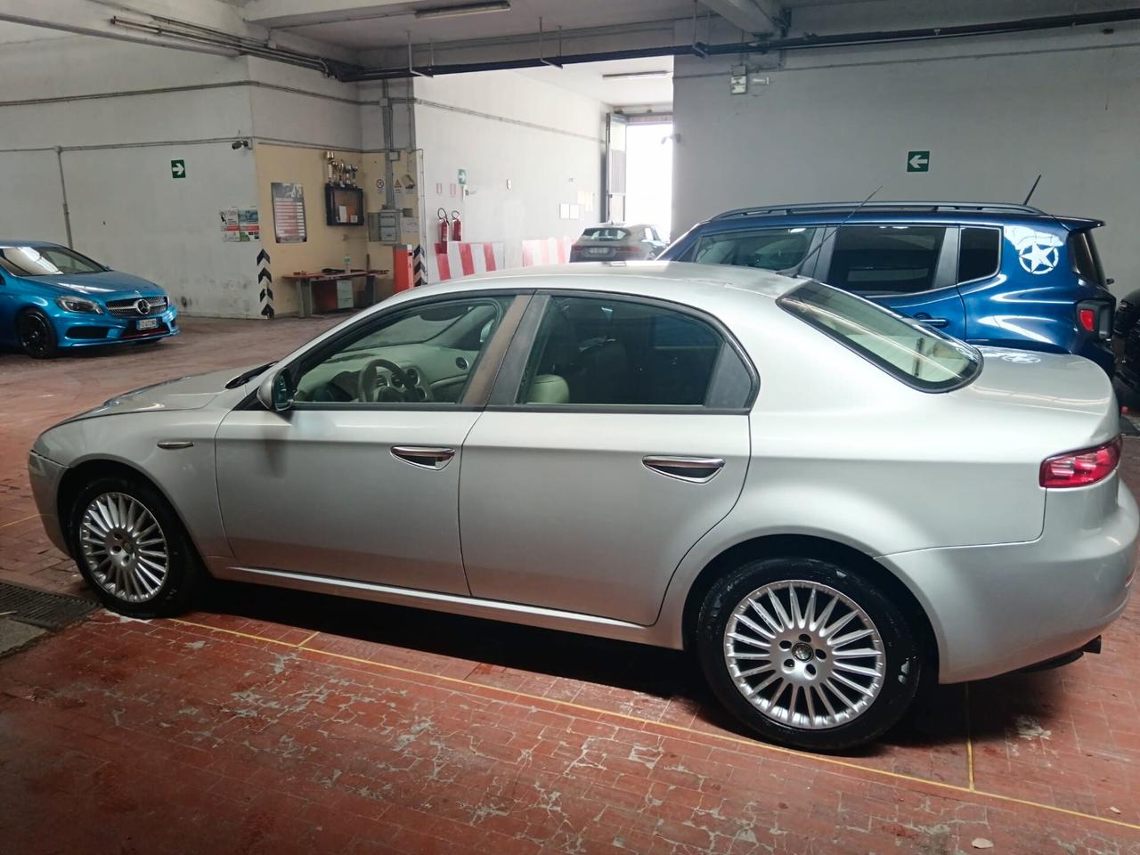 Alfa Romeo 159 1.9 JTDm 16V Exclusive