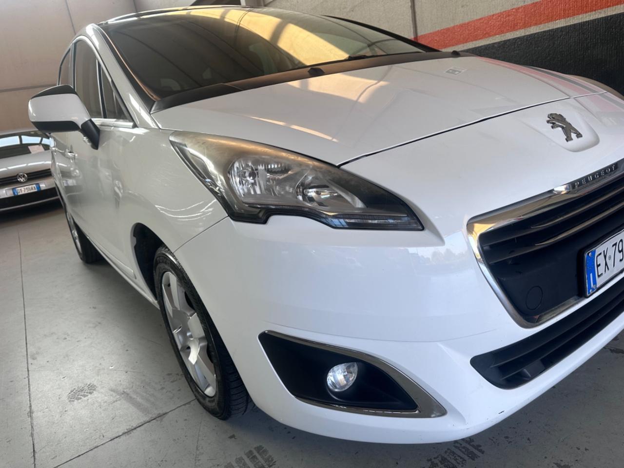 Peugeot 5008 1.6 HDi 115CV Active