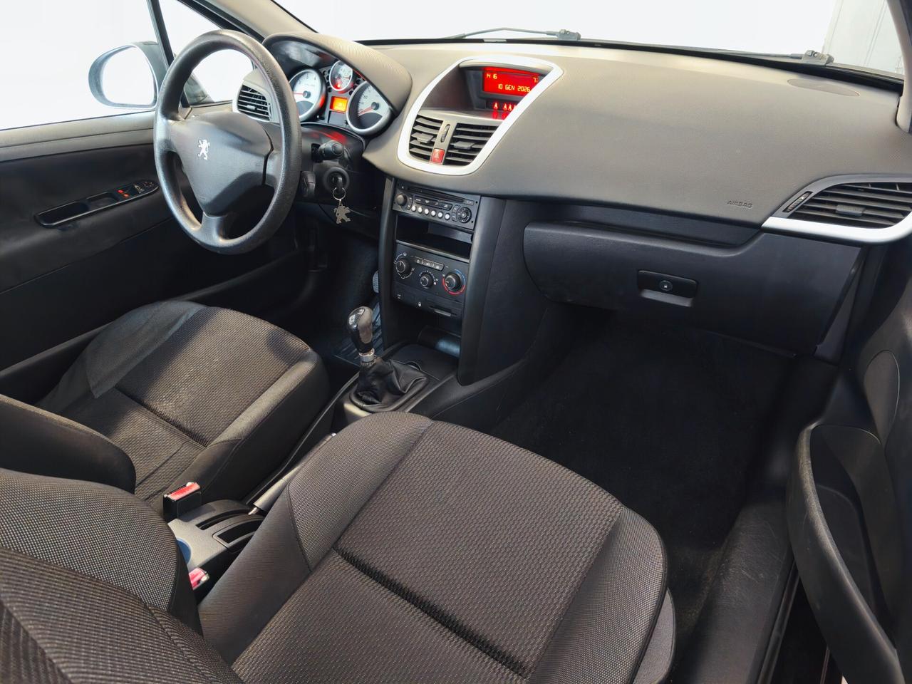 Peugeot 207 1.4 75 CV GPL