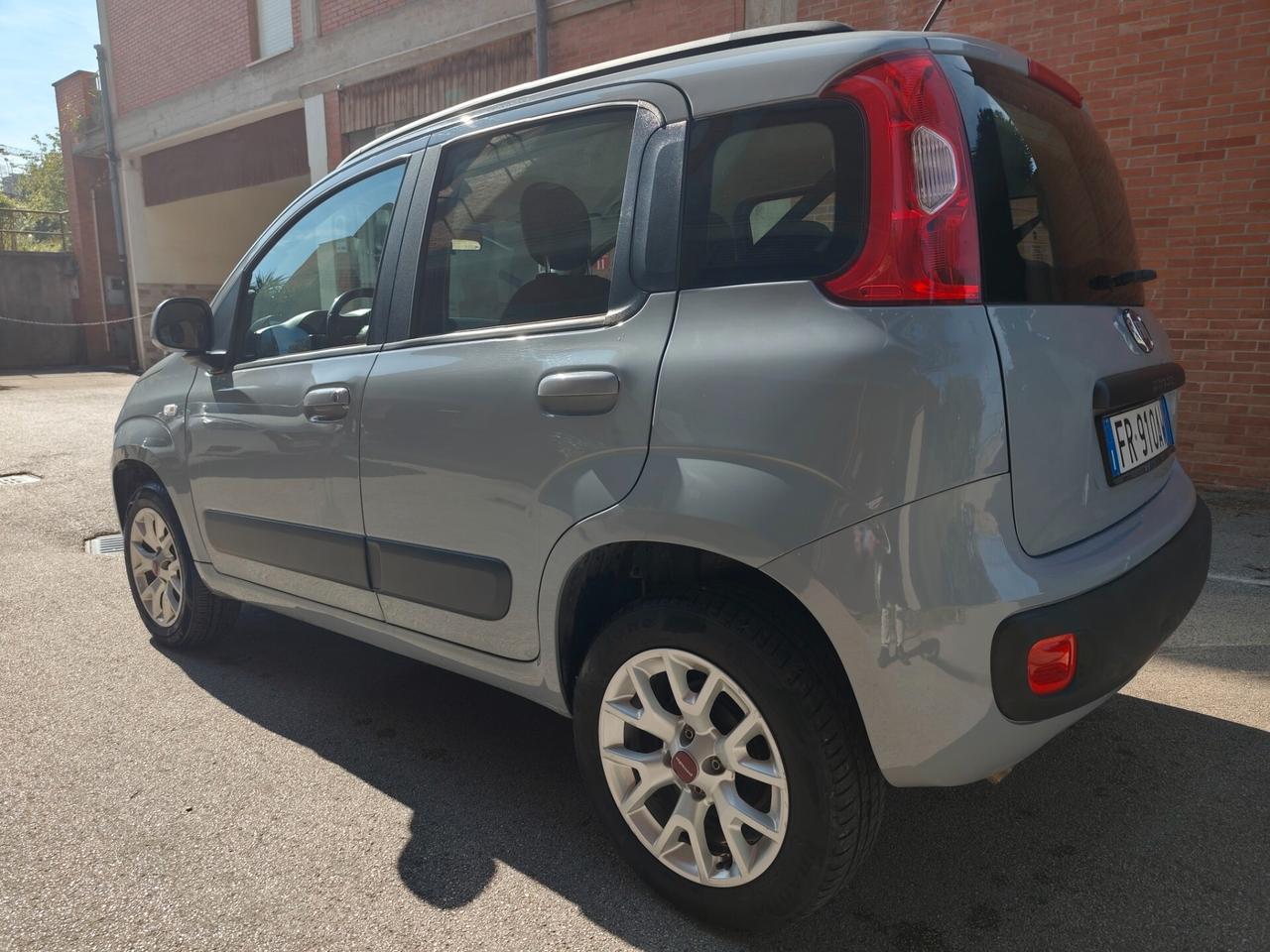 Fiat Panda 0.9 TwinAir Turbo Natural Power Lounge