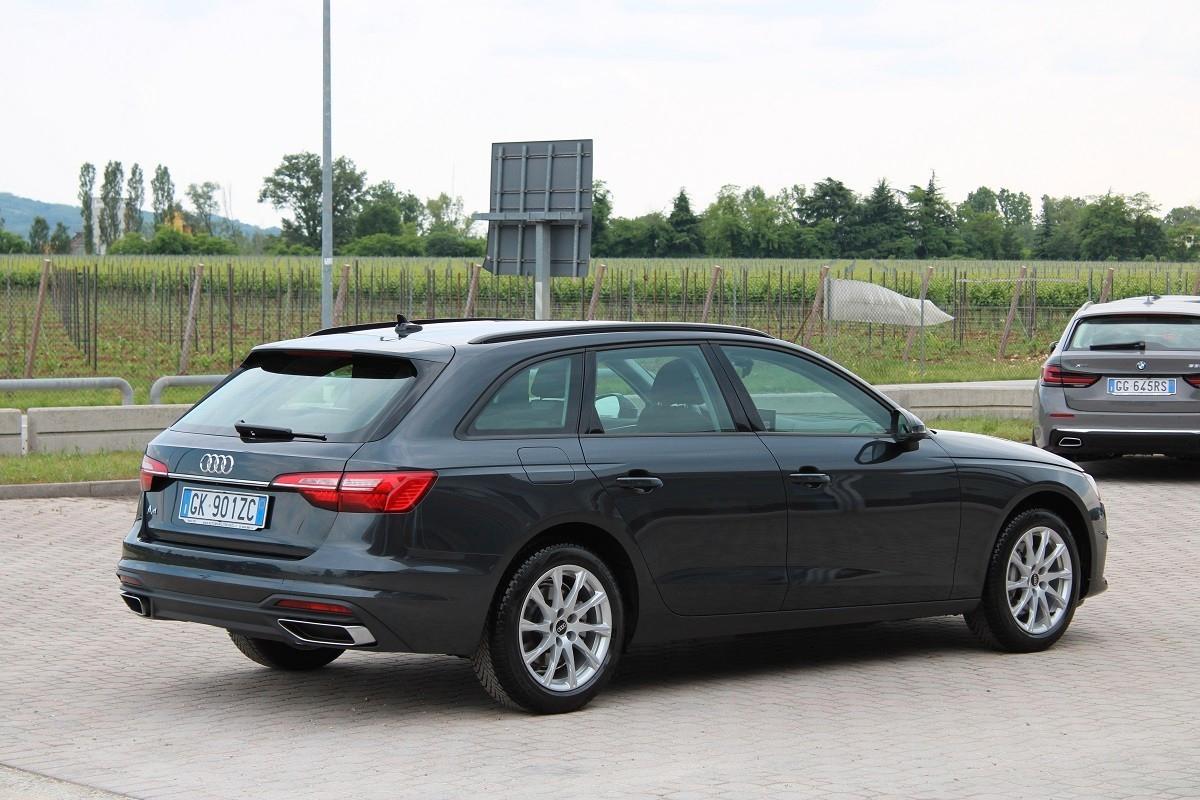 Audi A4 40 2000 TDI mhev 204CV Business Avant S tronic