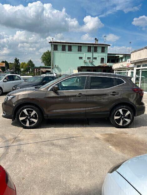 Nissan Qashqai 1.5 dCi Tekna 5 Porte