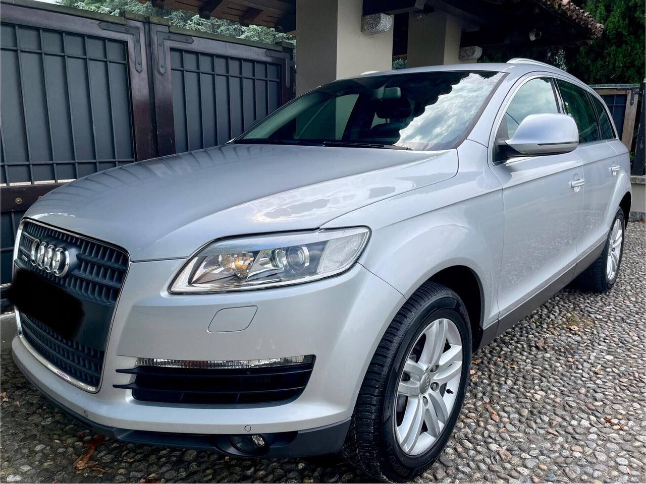 Audi Q7 3.0 V6 TDI 233CV quattro tiptronic *SOLO 122000 KM*