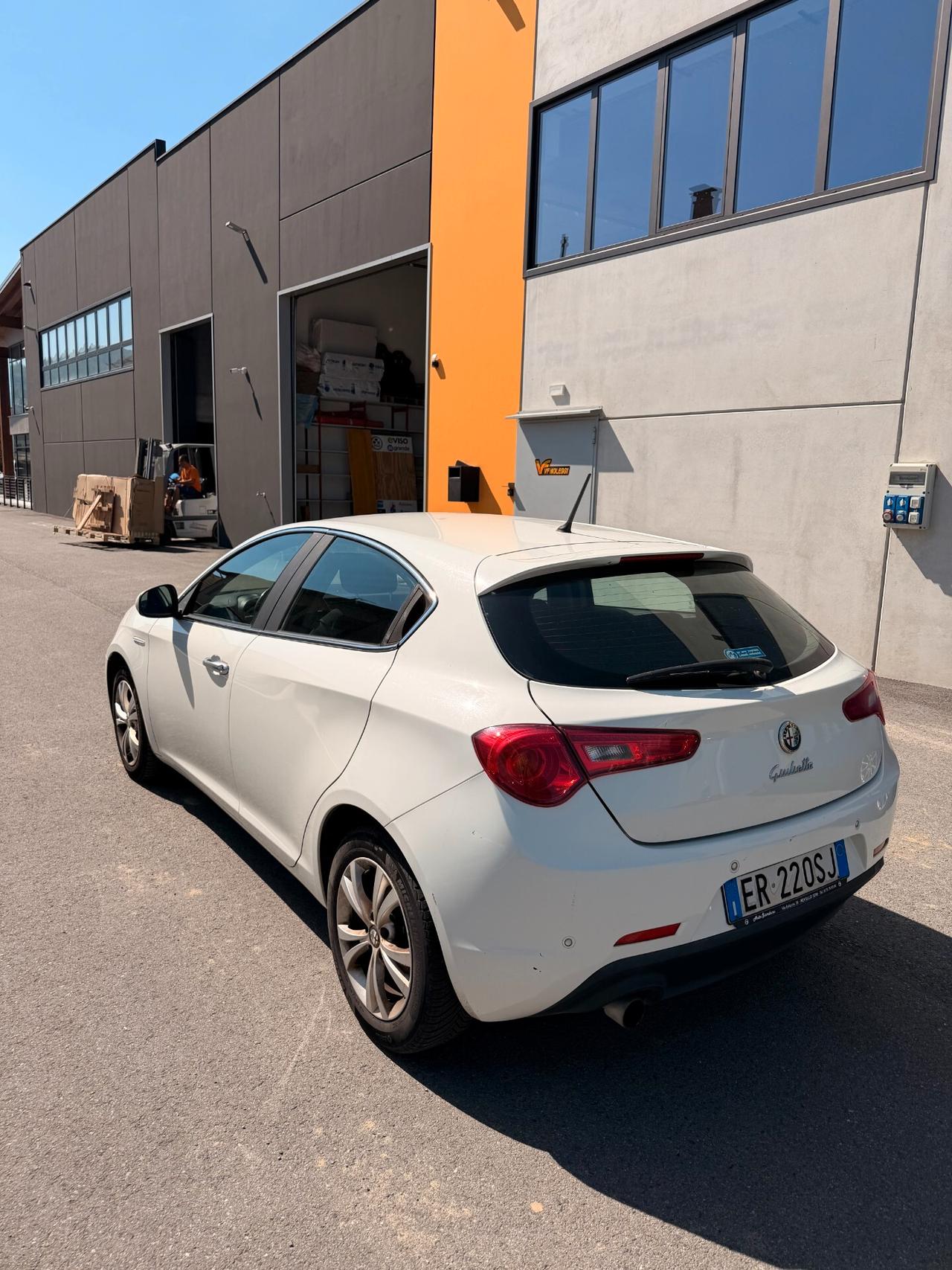 Alfa Romeo Giulietta 1.6 JTDm 105CV