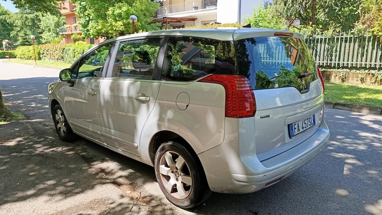 Peugeot 5008 BlueHDi 120 S&S Allure