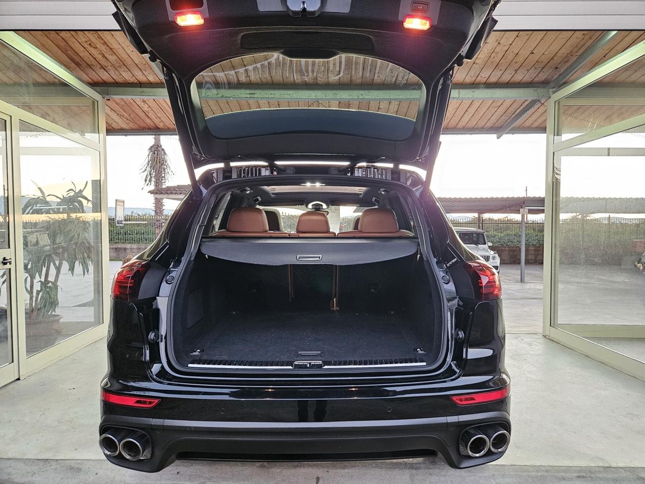 Porsche Cayenne 3.0 Diesel Platinum Edition