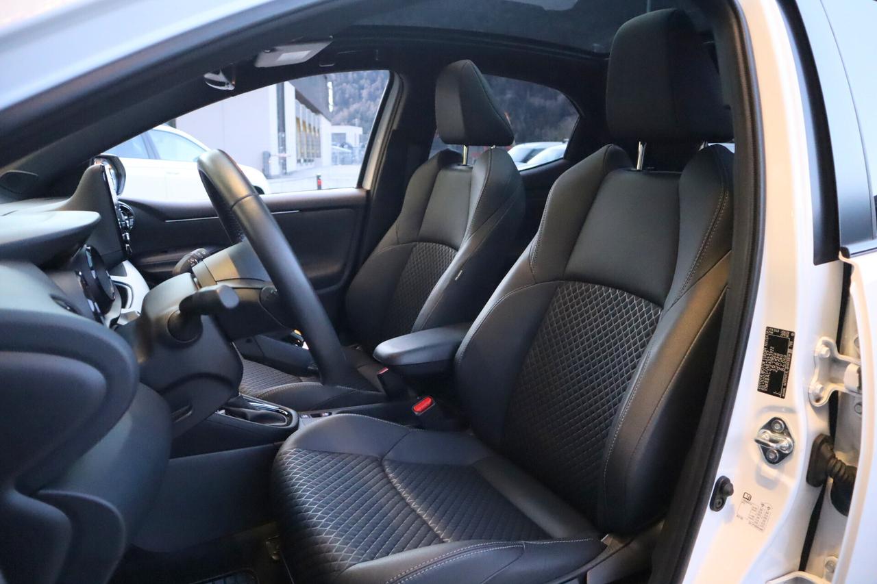 Toyota YARIS HYBRID LOUNGE AUTO TETTO PANORAMA PELLE CAMERA LED SOLO 45.000KM ANCHE GUIDABILE DA NEOPATENTATI