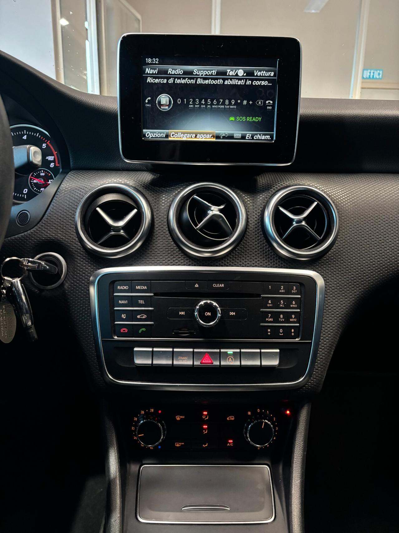 Mercedes-Benz A 160 Premium auto *PER NEOPATENTATI*