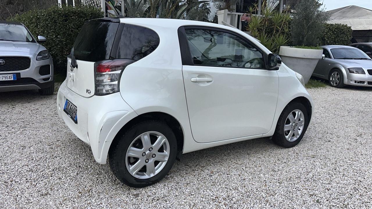 Toyota iQ 1.0 Sol