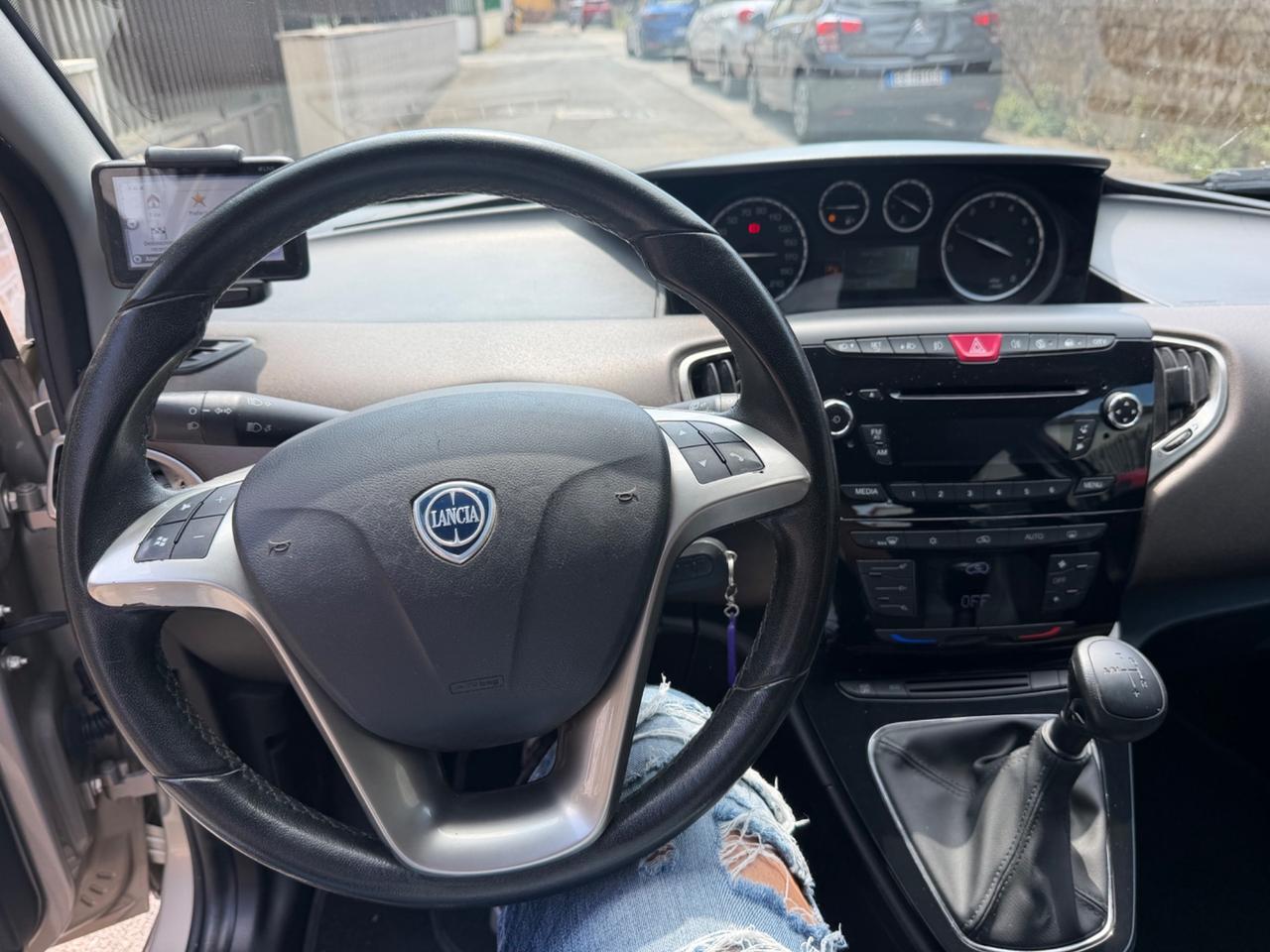 Lancia Ypsilon 0.9 TwinAir 85 CV 5 porte S&S DFN Platinum