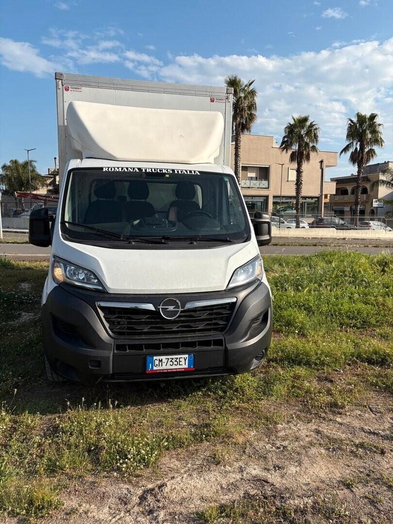 Opel Movano 2200 cc Diesel 103 kW
