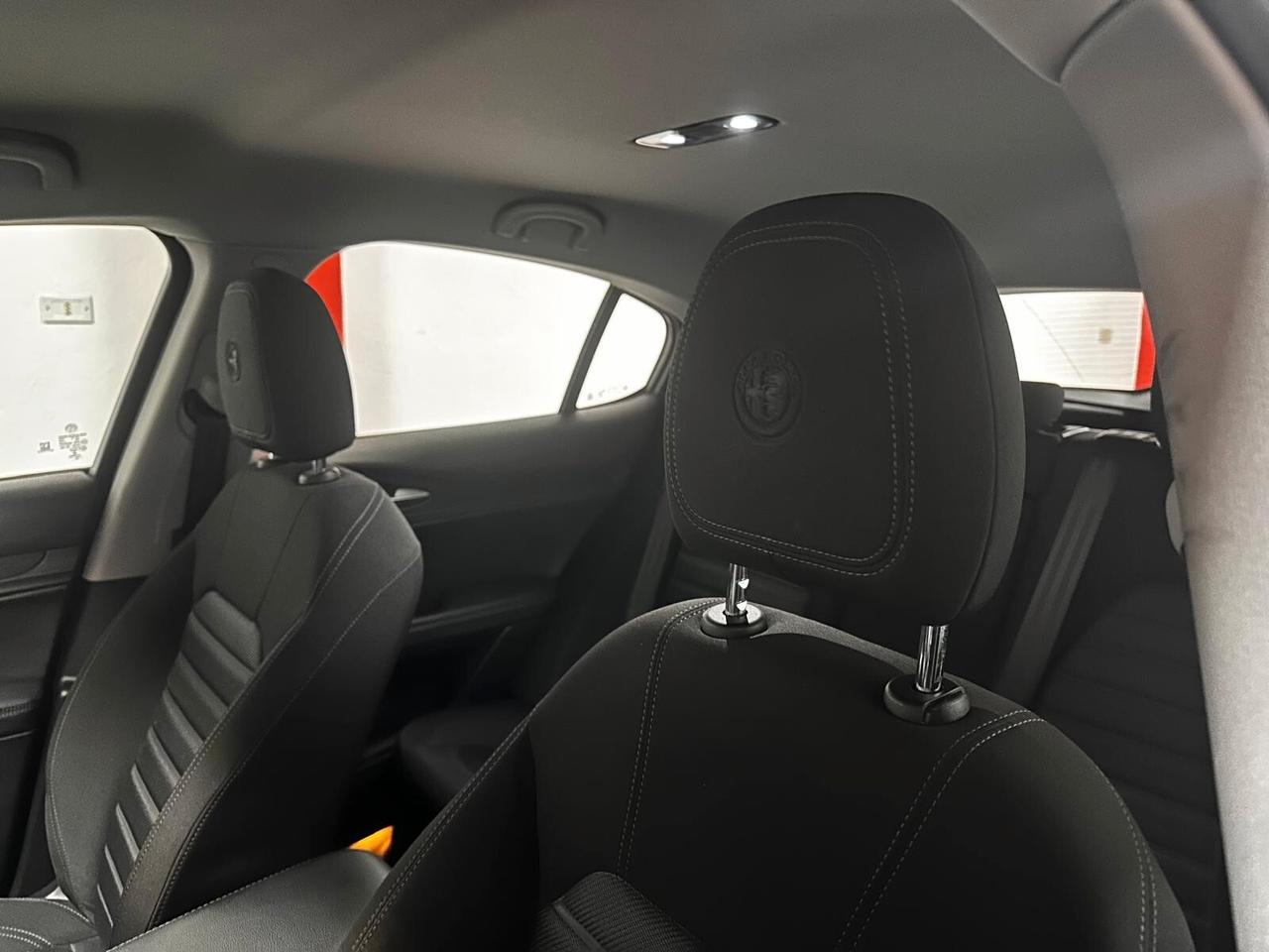 Alfa Romeo Stelvio 2.2 Turbodiesel 160 CV AT8 RWD Business