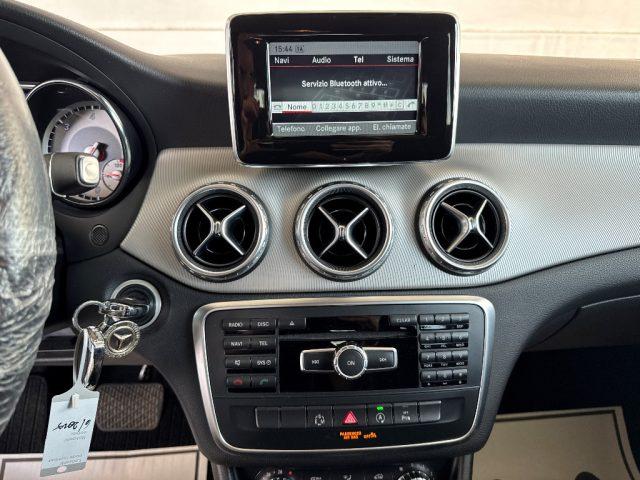 MERCEDES-BENZ GLA 200 CDI Automatic Premium