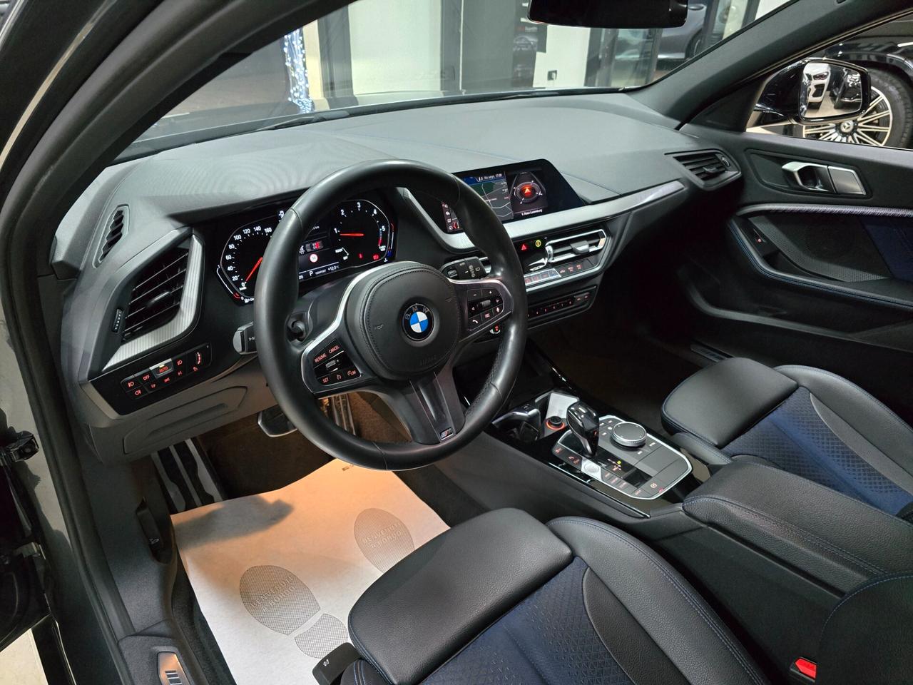 Bmw 118 118d 5p. Msport