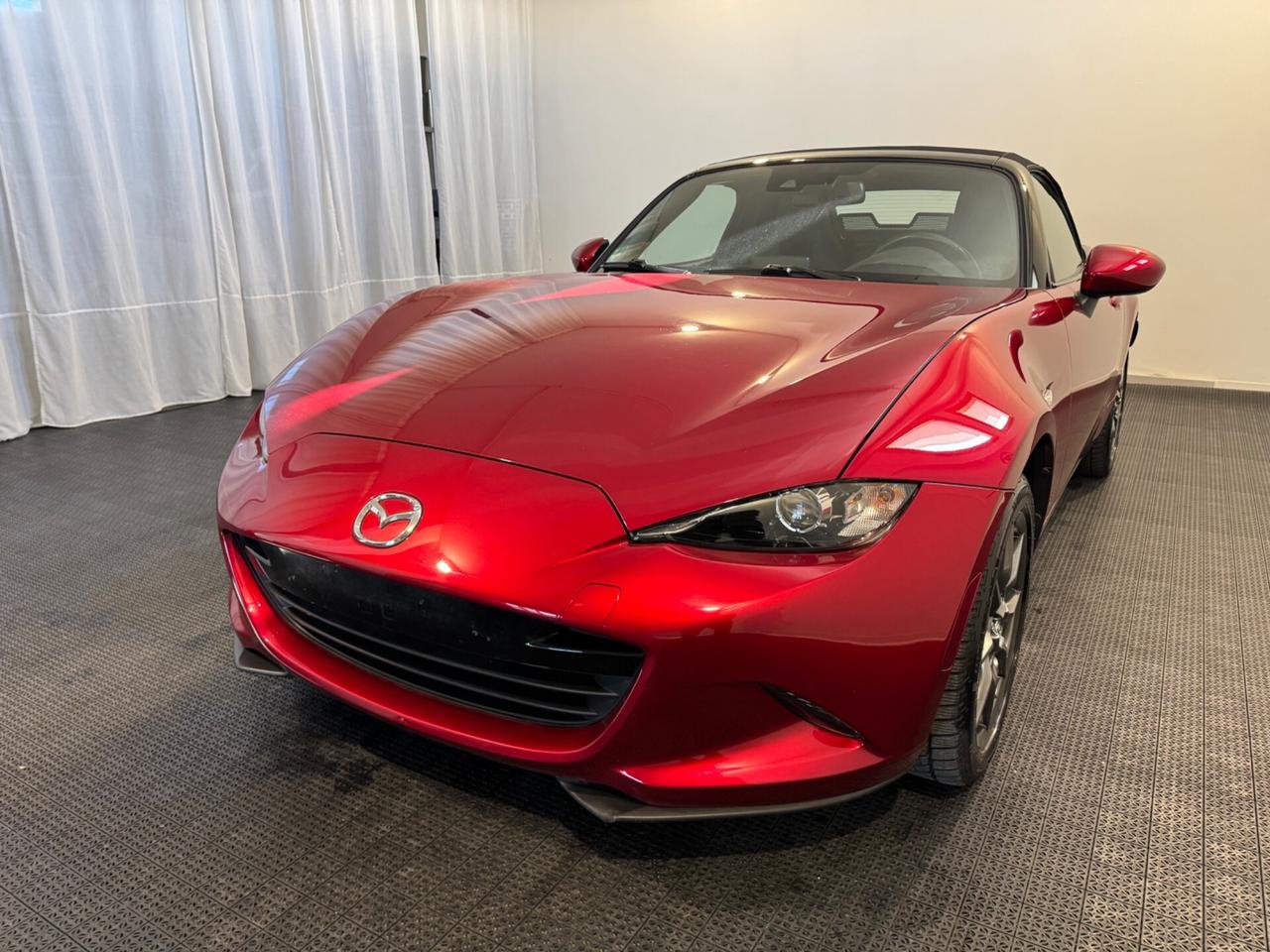 Mazda MX-5 1.5L Skyactiv-G Exceed