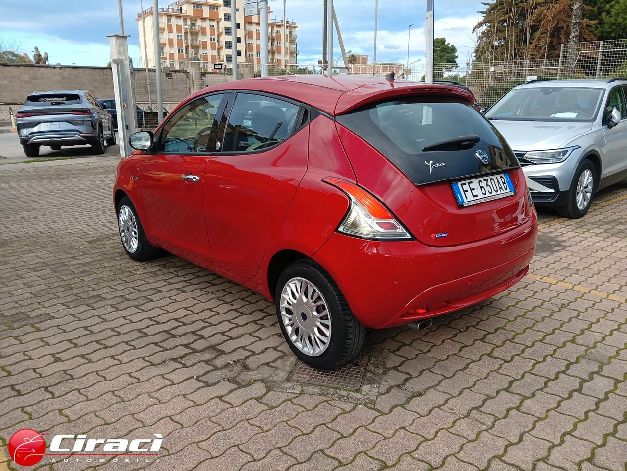 Lancia Ypsilon 1.2 69 CV 5p GPL Gold
