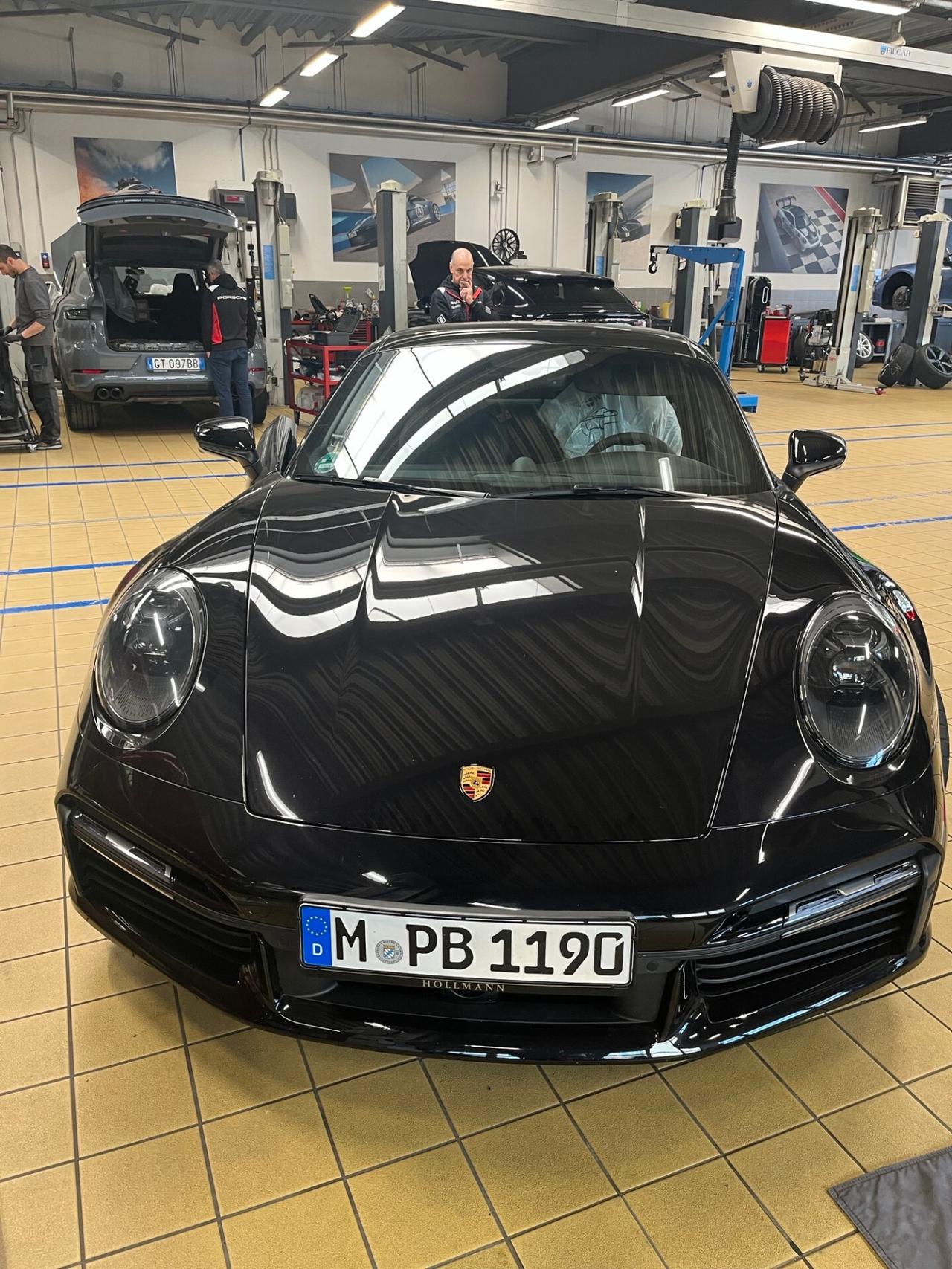 Porsche 911 992 turbo s 650 cavalli