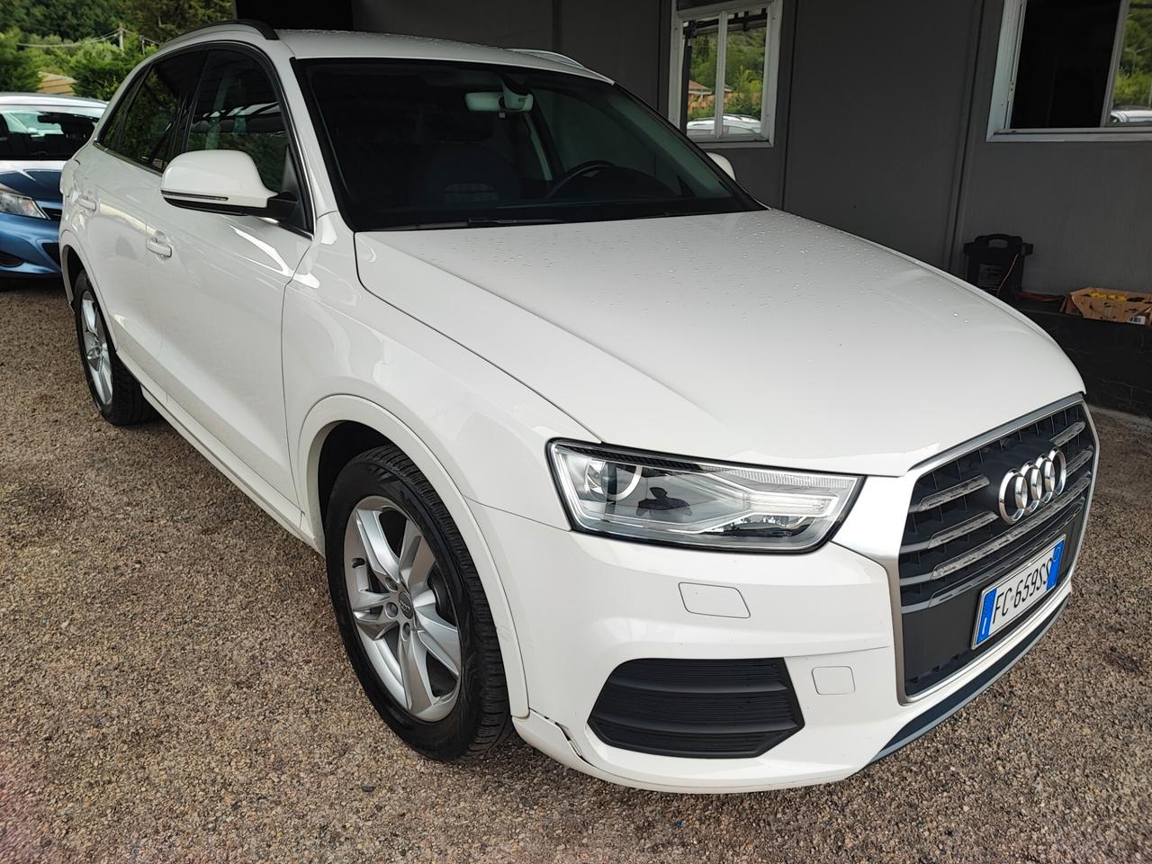 Audi Q3 2.0 TDI 120 CV Design