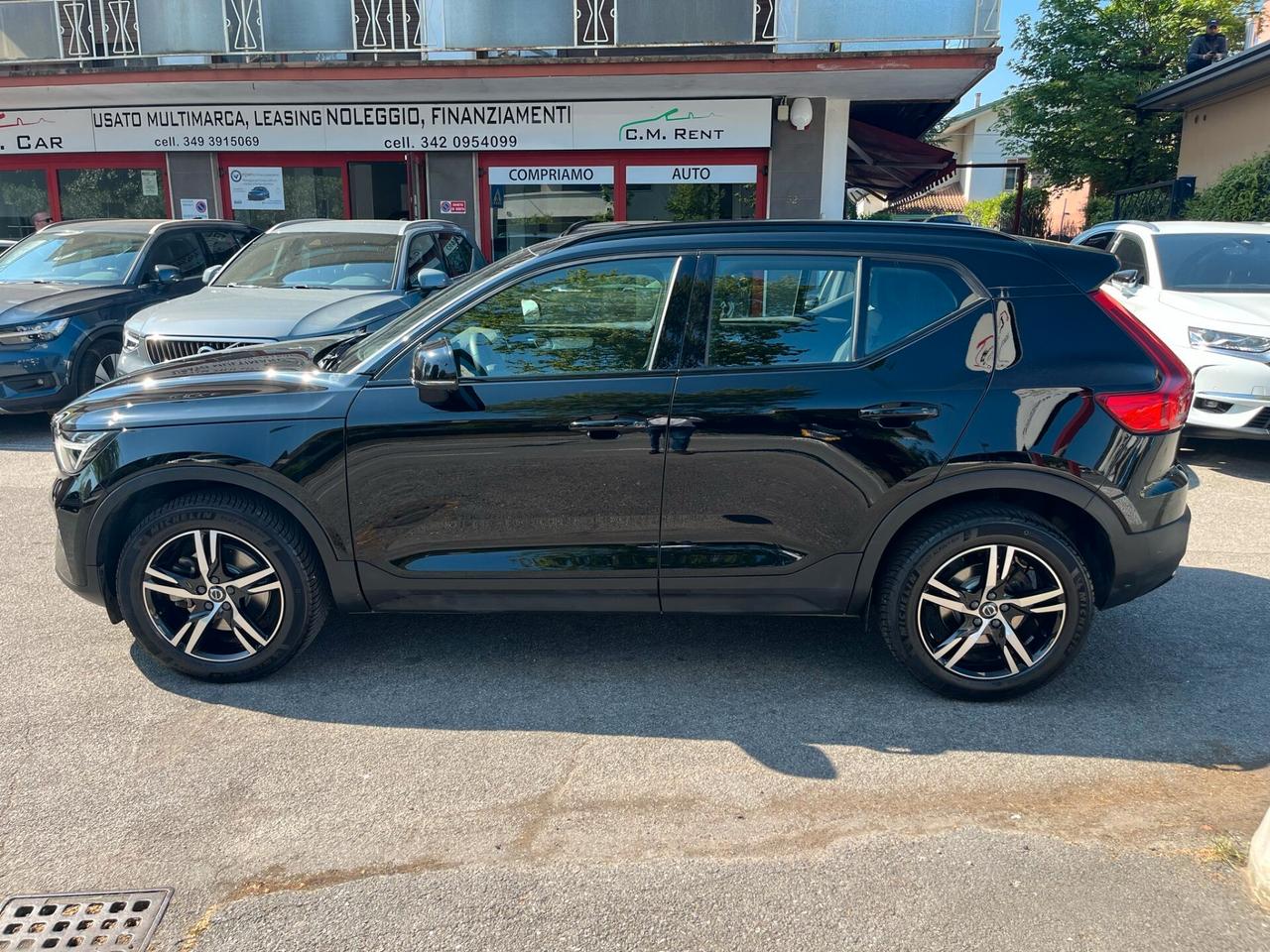Volvo XC40 B4 AWD automatico Ultimate Dark