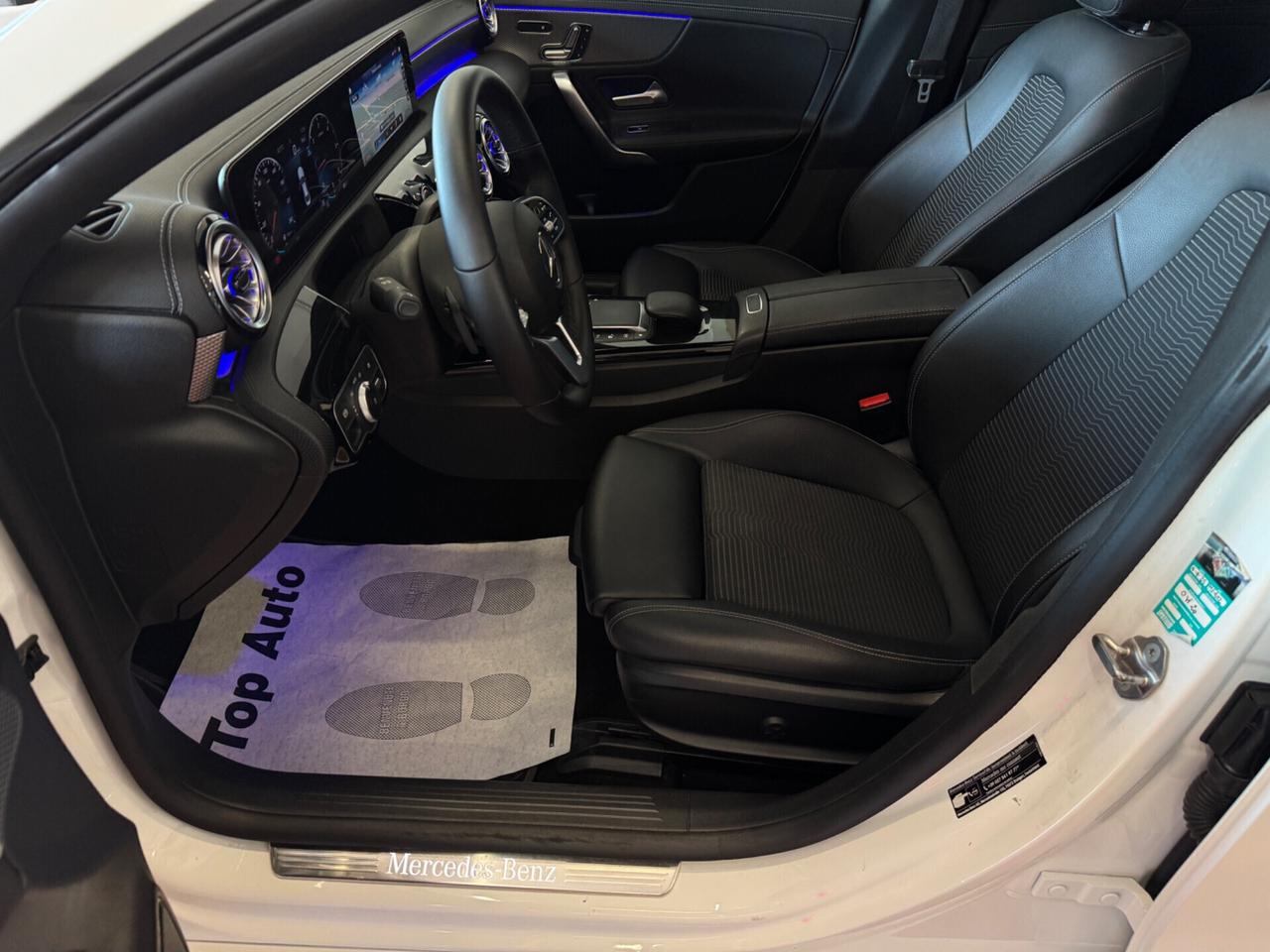 MERCEDES-BENZ CLA 200 d AUT. SPORT / NIGHT EDITION