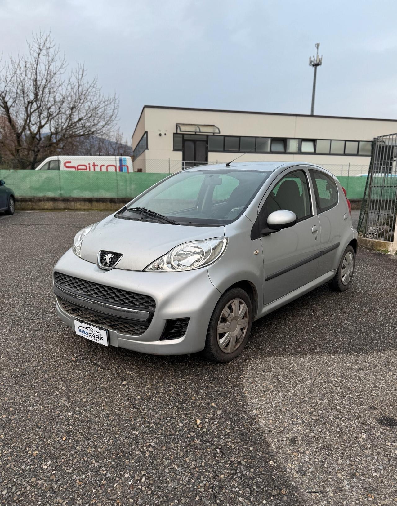 Peugeot 107 1.0 50kW 5P Benz E5 Allure
