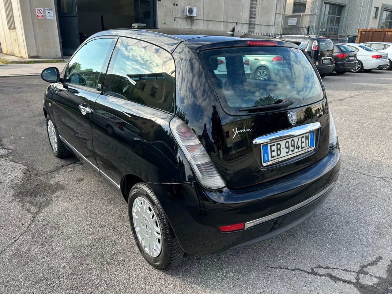 Lancia Ypsilon Elle guidabile da neopatentati