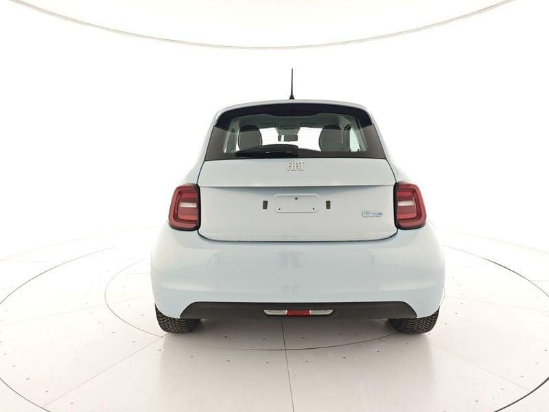 FIAT 500 Action Berlina