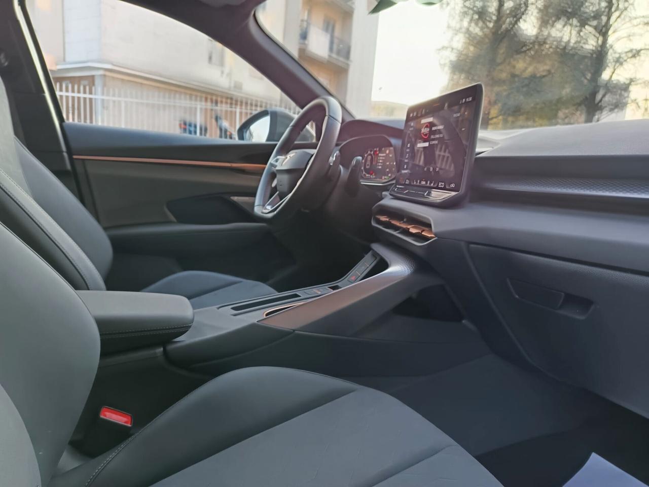 Cupra Terramar 1.5 E-Hybrid DSG, PLUG-IN *11.400 KM*, UFF., UNICOPROPRIETARIO