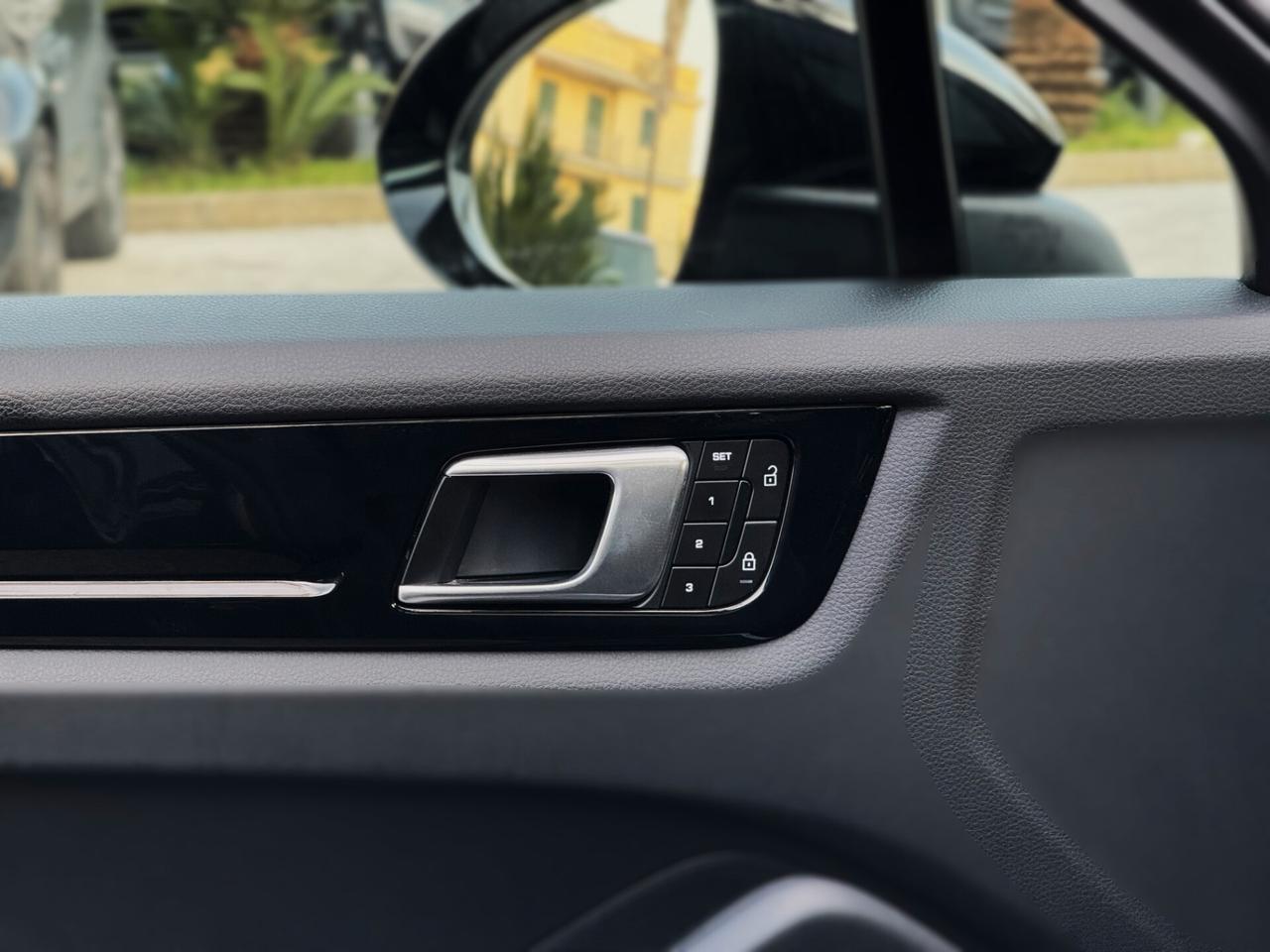 Porsche Cayenne Coupe 3.0 E-Hybrid TETTO MONITOR