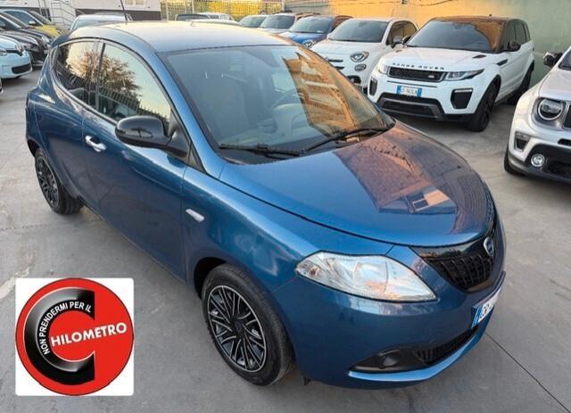 Lancia Ypsilon 1.0 FireFly 5 porte S&S Hybrid Gold