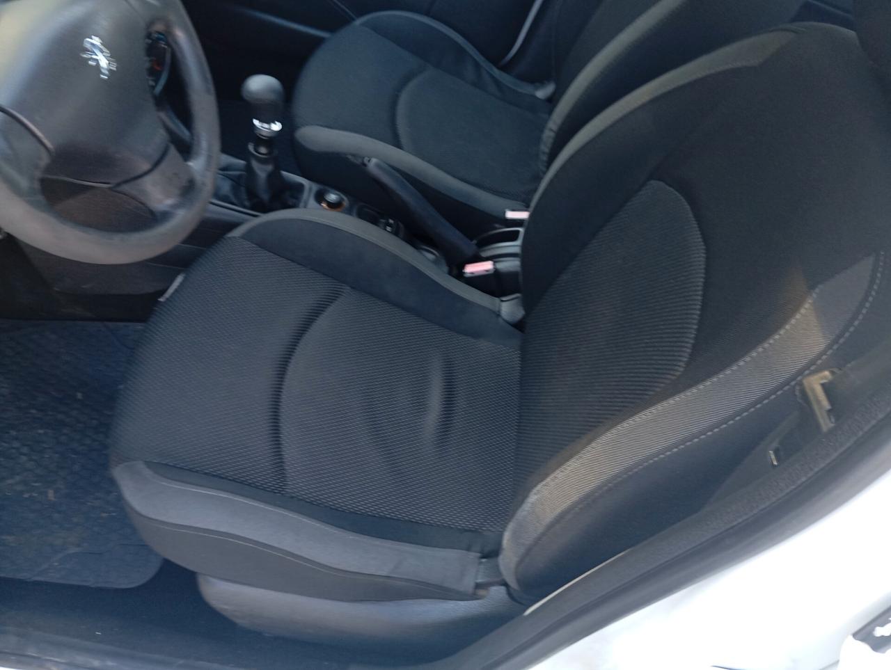 Peugeot 206 1.4 5p. Enfant Terrible