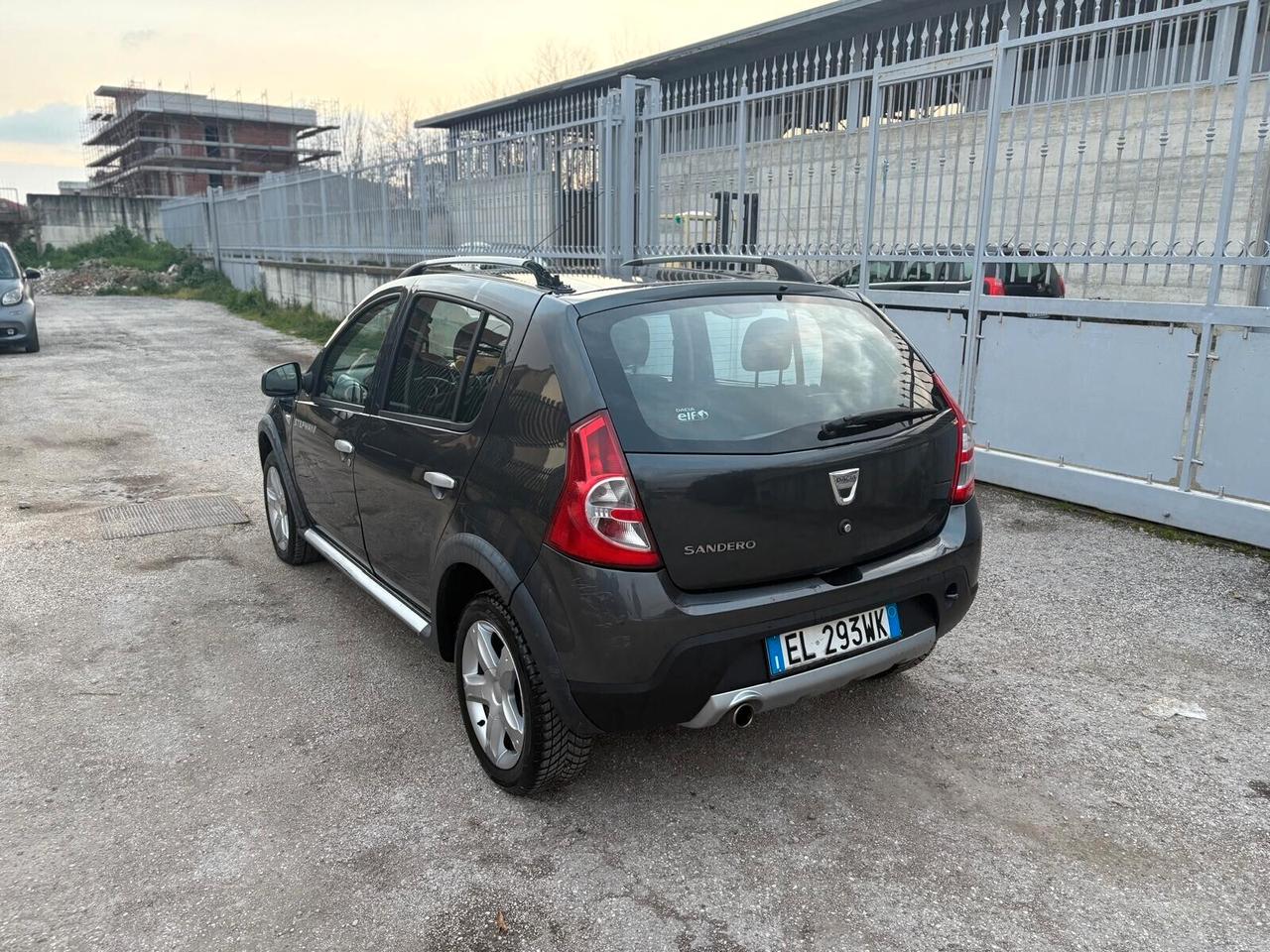 Dacia Sandero Stepway 1.6 8V METANO 85CV