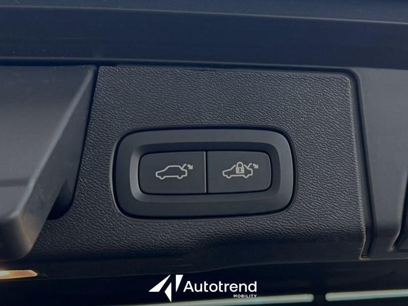 Volvo XC60 T6 Plug-in Hybrid 253+14 CV AWD Automatico Plus Dark