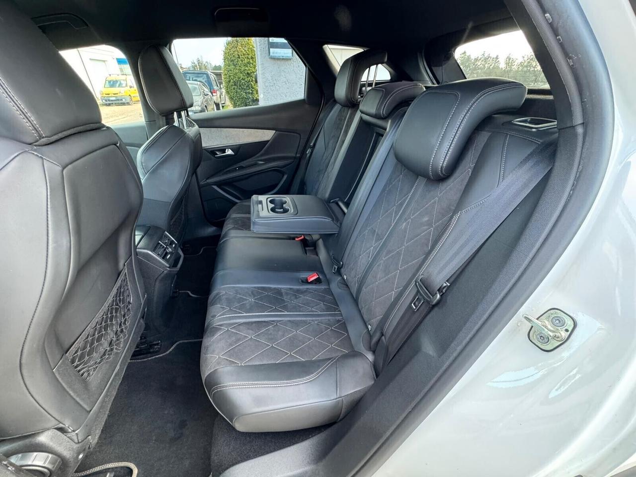 PEUGEOT 3008 GT - SUPER PROMO