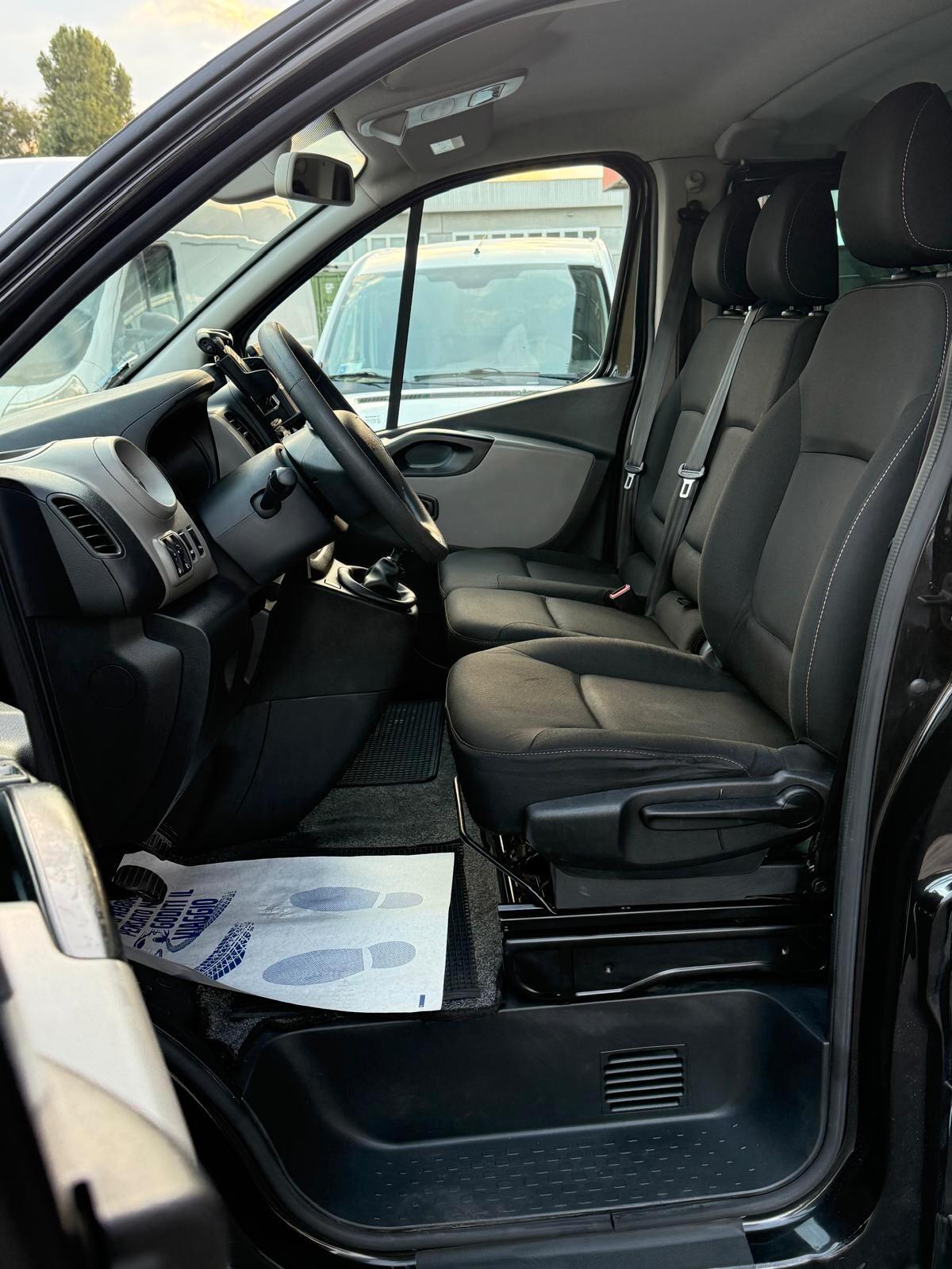 Renault Trafic 9 POSTI 1.6 dCi 95CV prezzo ivato