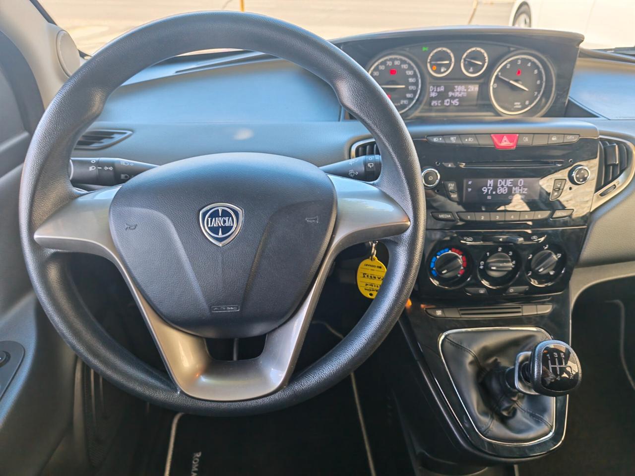 Lancia Ypsilon 1.2 69 CV 5 porte Elefantino