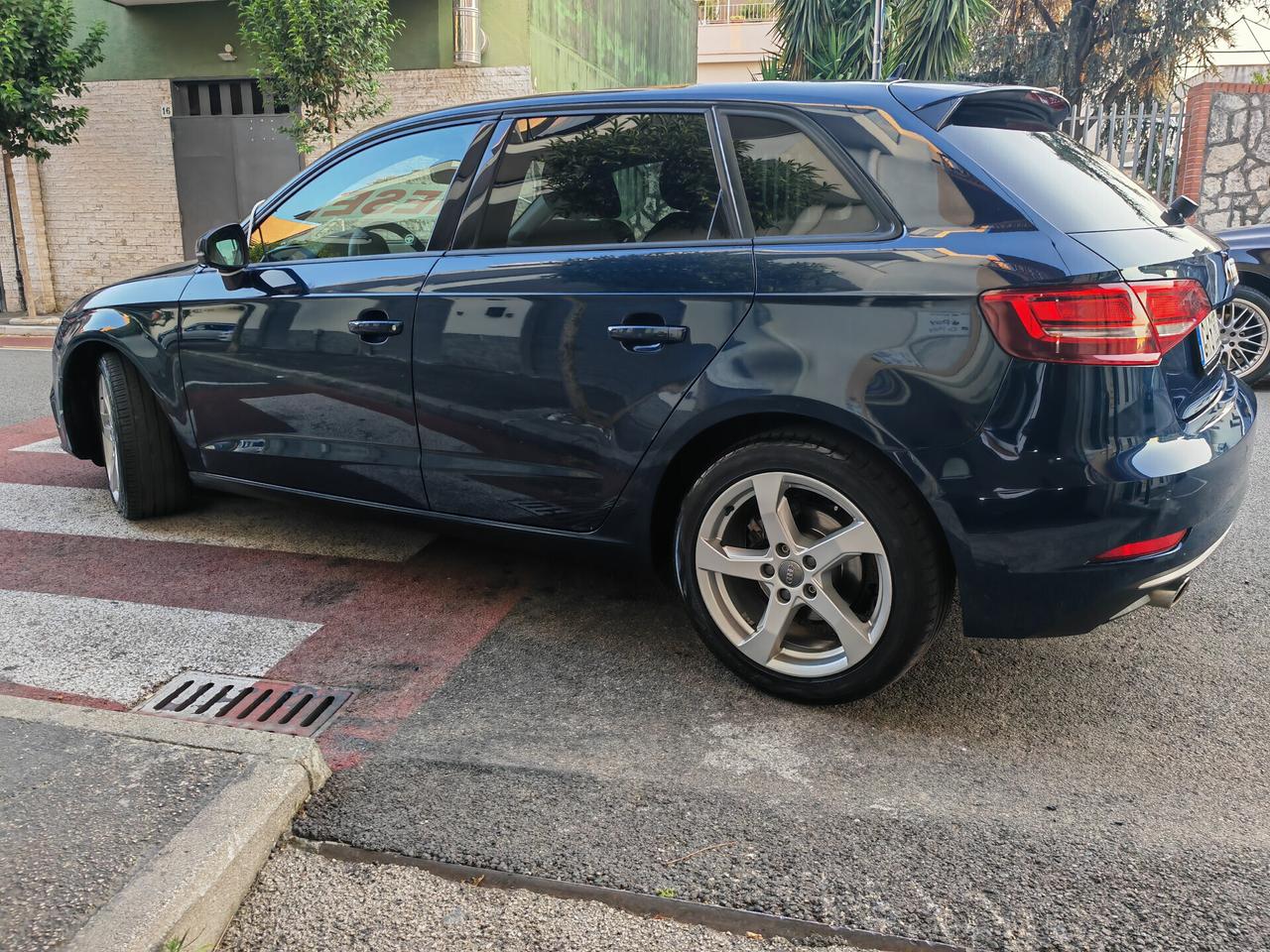 AUDI A3 1.6 TDI SBP STRONIC CV 116 KW85 FULL