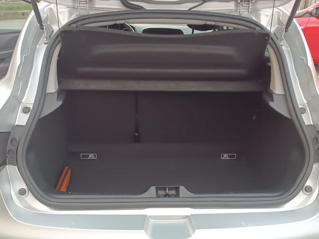 RENAULT Clio TCe 12V 90 CV 5 porte Moschino Intens