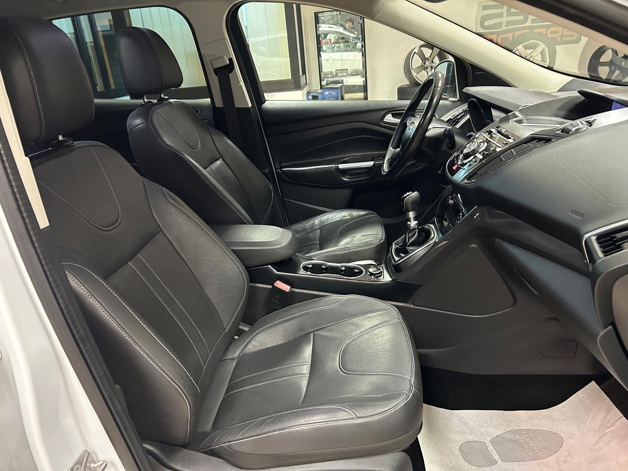 Ford Kuga 2.0 TDCI 140 CV 4WD Titanium