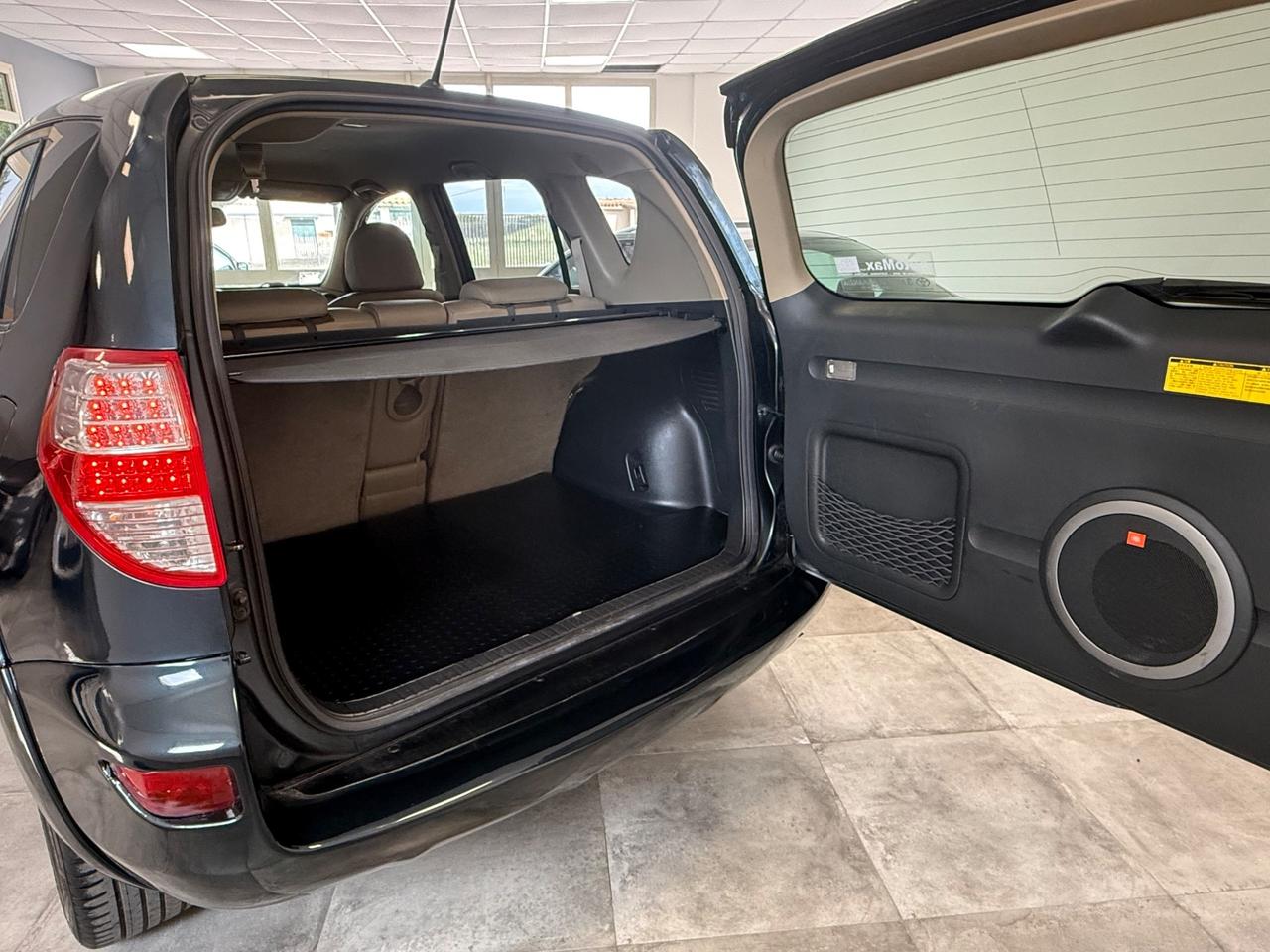 Toyota RAV 4 RAV4 Crossover 2.2 D-4D 150 CV DPF Exclusive