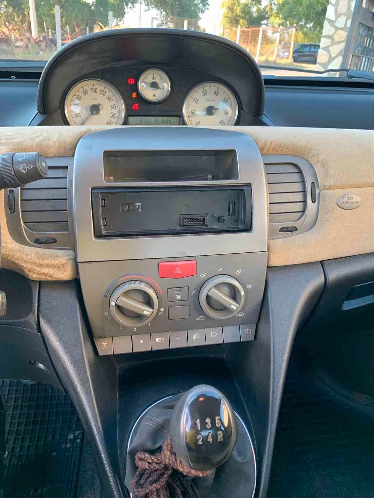 Lancia Ypsilon 1.3 Multijet