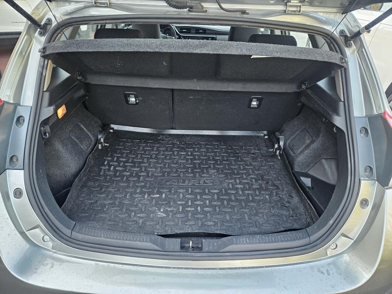 Toyota Auris 1.8 Hybrid Active