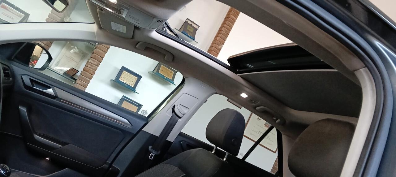 Volkswagen T-Roc 1.0 TSI 115 CV Style BMT TETTO APRIBILE