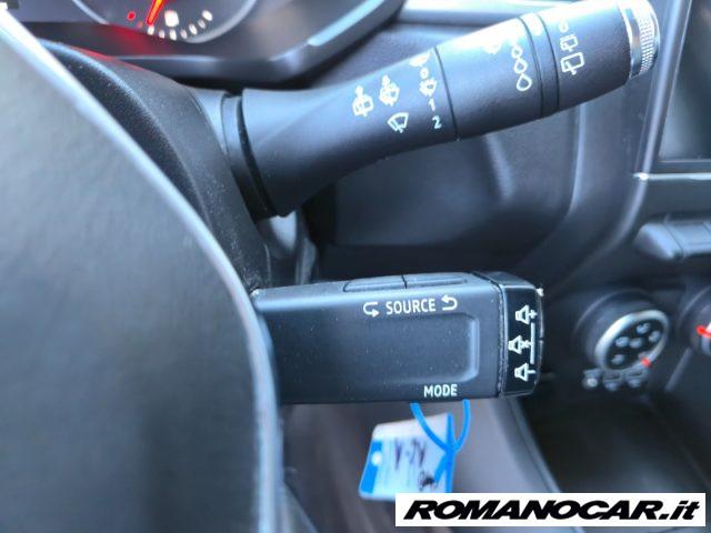RENAULT Captur Blue dCi 115 CV EDC Business Navy