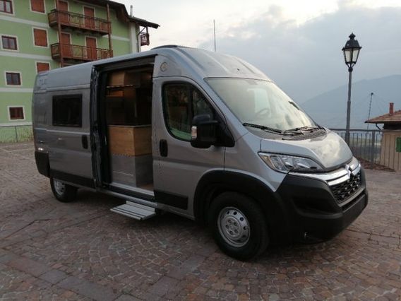 ROBETA TUCKETT 600D in pronta consegna