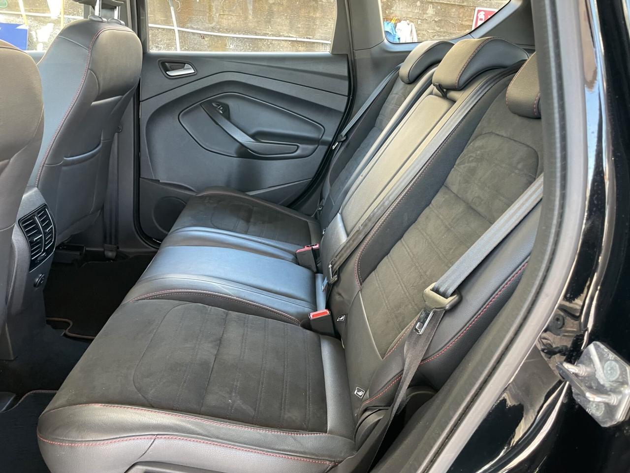 Ford Kuga 2.0 TDCI 150 CV S&S 4WD Powershift ST-Line