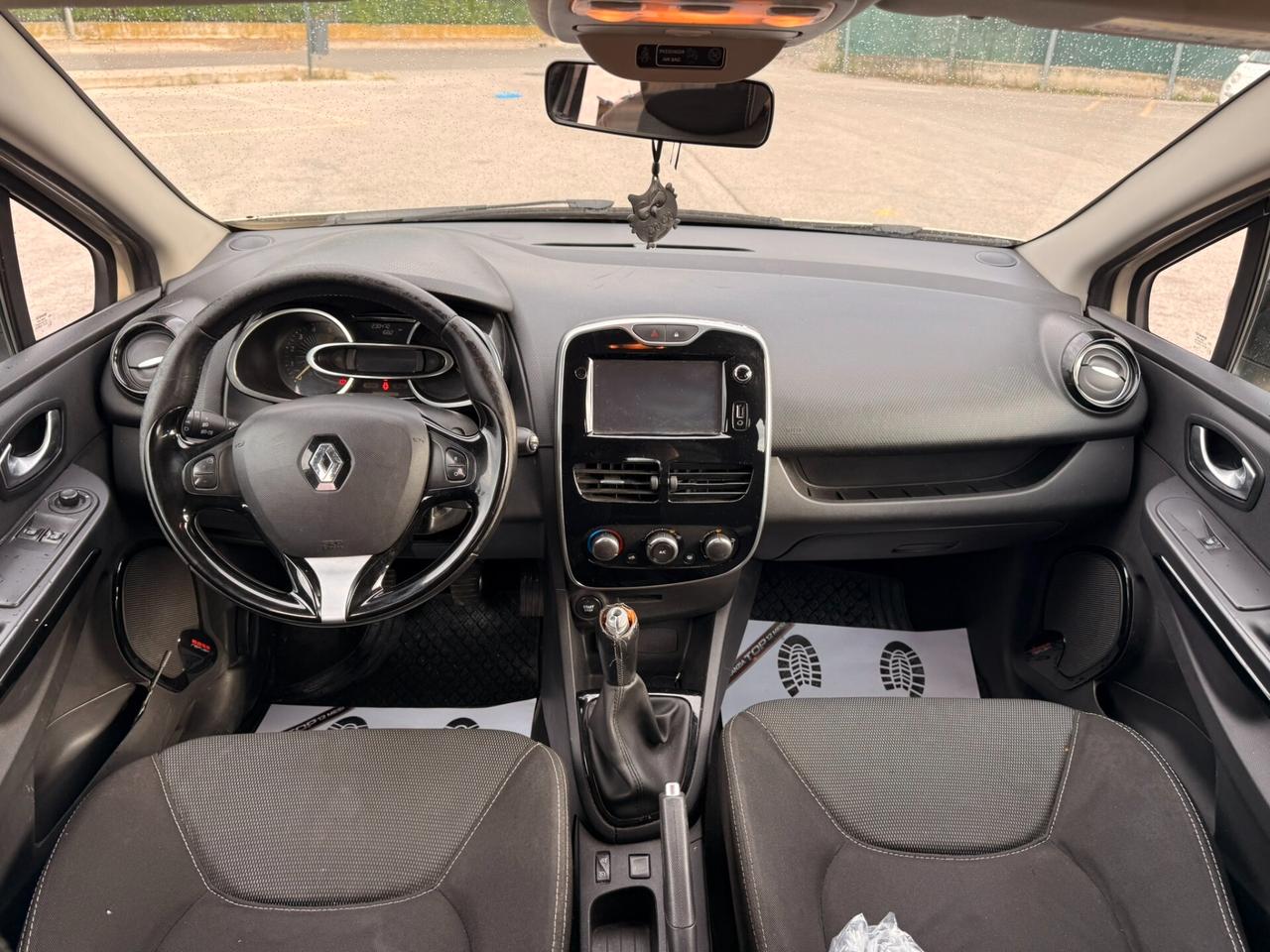 Renault Clio 2015 GARANZIA 12 MESI