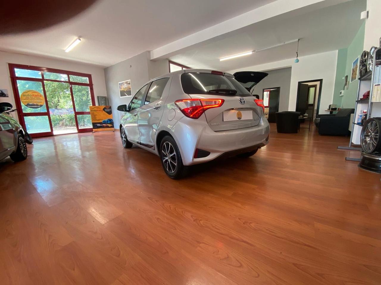 Toyota Yaris 1.5 Hybrid 5 porte Active